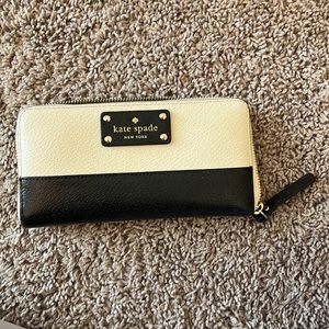 Kate Spade Wallet - Donated